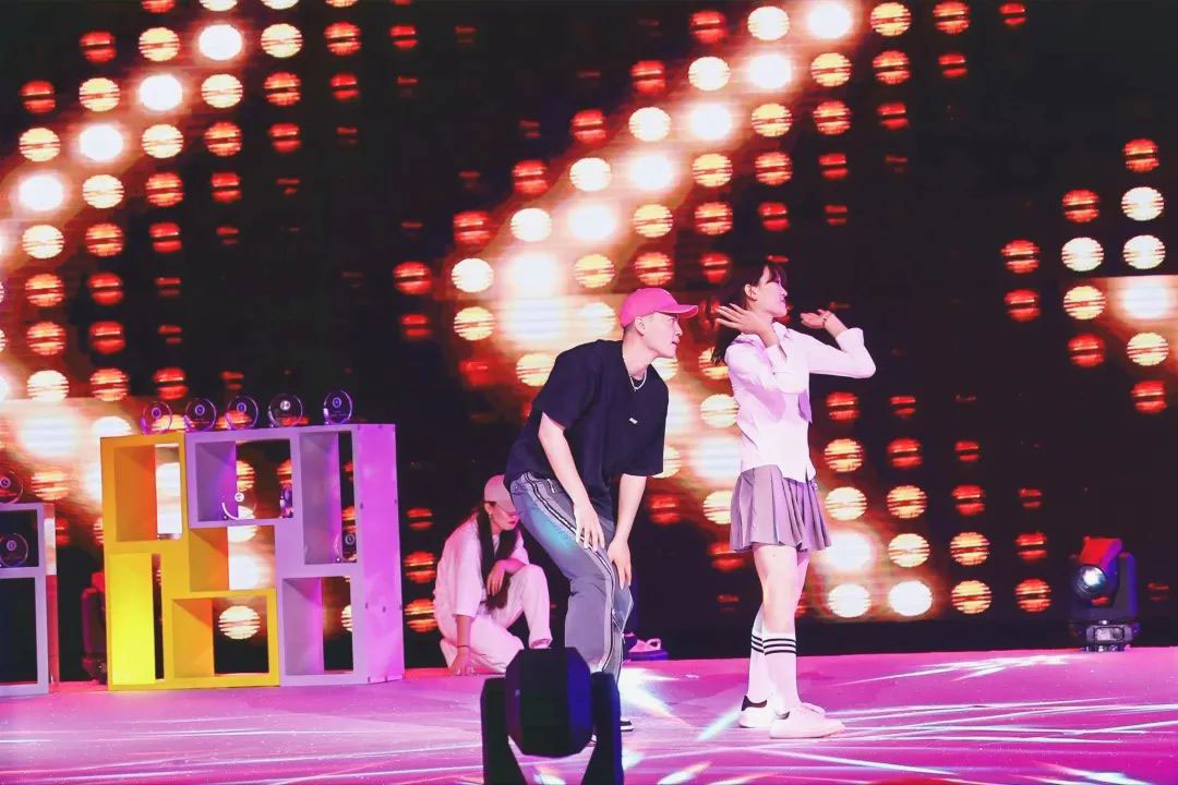 美窩家居集團2020-2021企業“一起向WE來”年度盛典圓滿舉行！