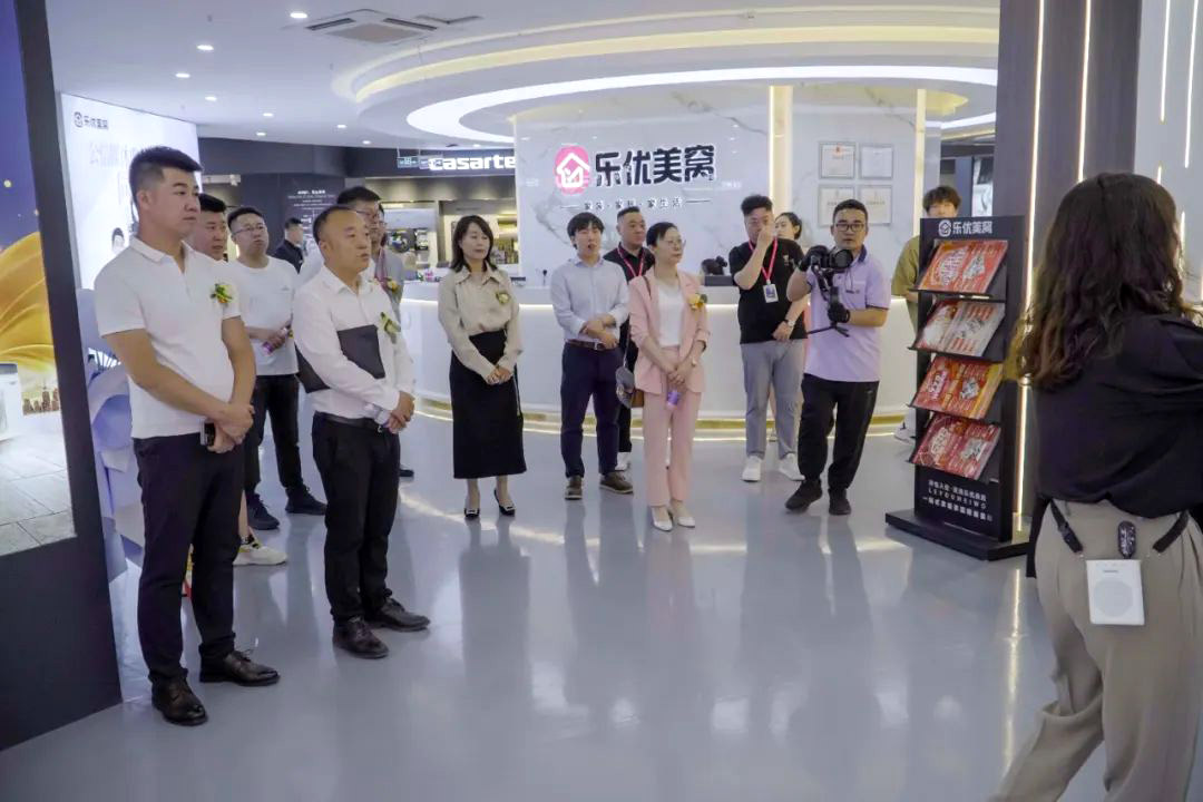 樂優(yōu)美窩3.0整裝廣場盛裝開業(yè)·耀世啟幕