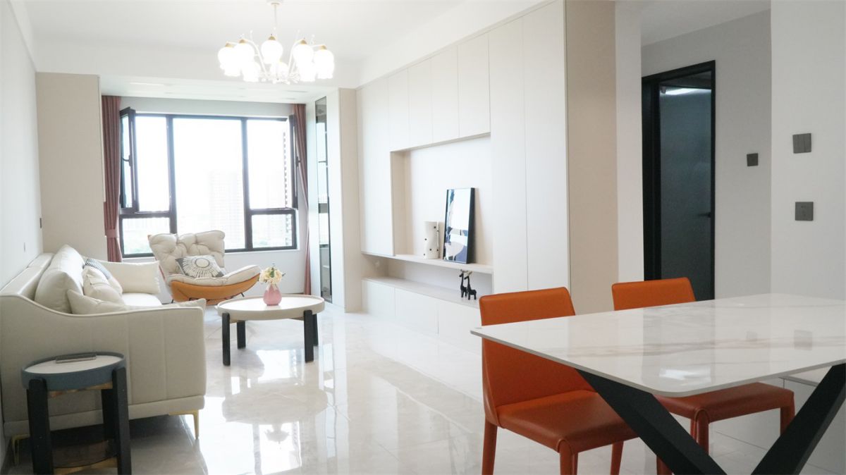 簡單明亮的裝修，首選現代風搭配！