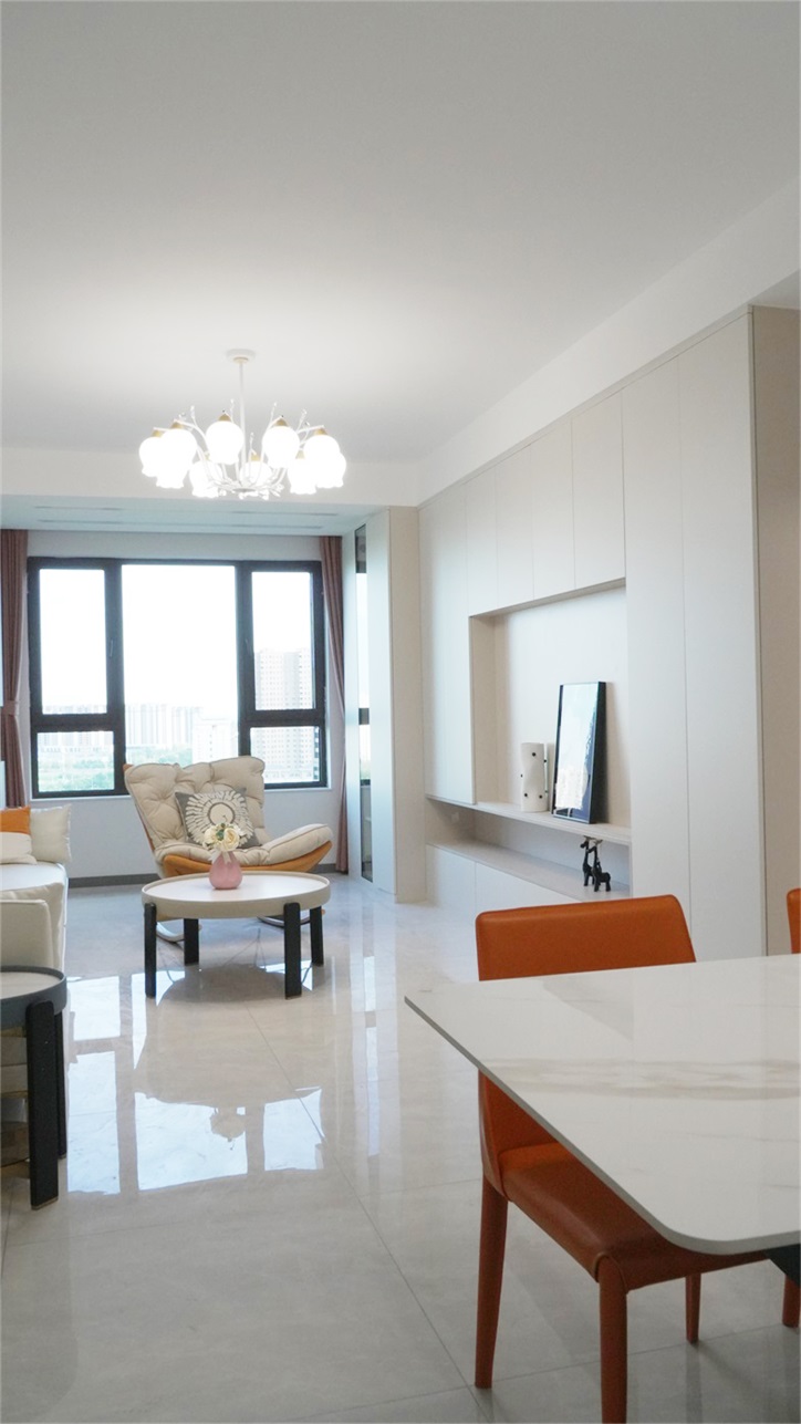 富力尚悅居裝修實景，簡潔明亮現代風空間！